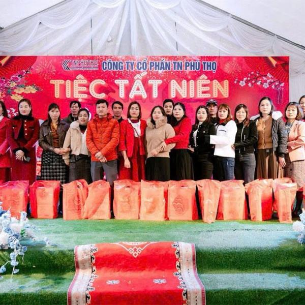 Tất niên 2023